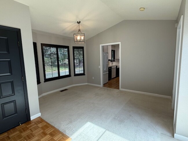 Building Photo - 2-Bedroom Corner Condo In Willowbrook Seni...