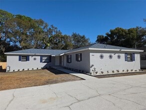 Building Photo - 2941 Shore Dr