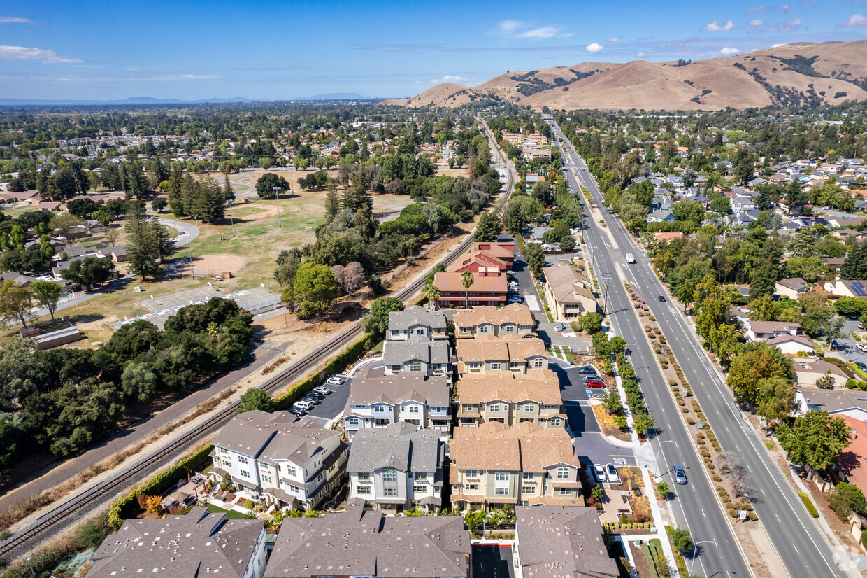 Aerial Photo - The Landing East