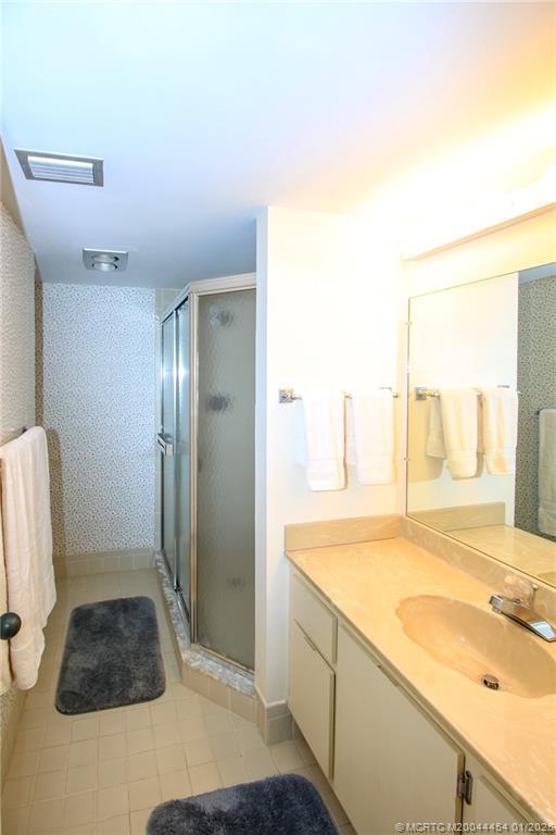 Foto del edificio - 4540 NE Sandpebble Trce