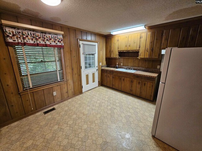 Foto del edificio - 1507 Brennen Rd