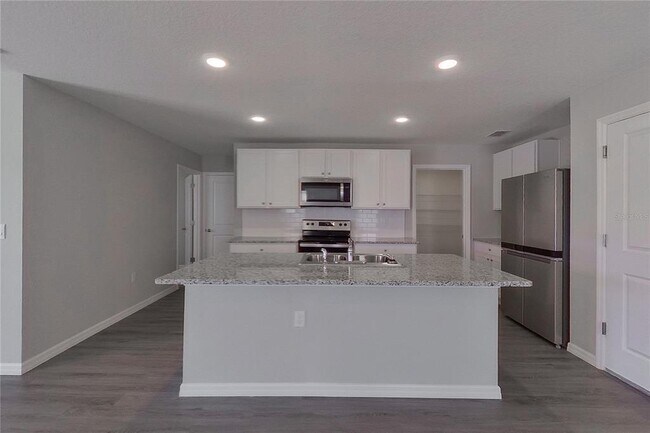 Building Photo - 8616 SW 44th Ct