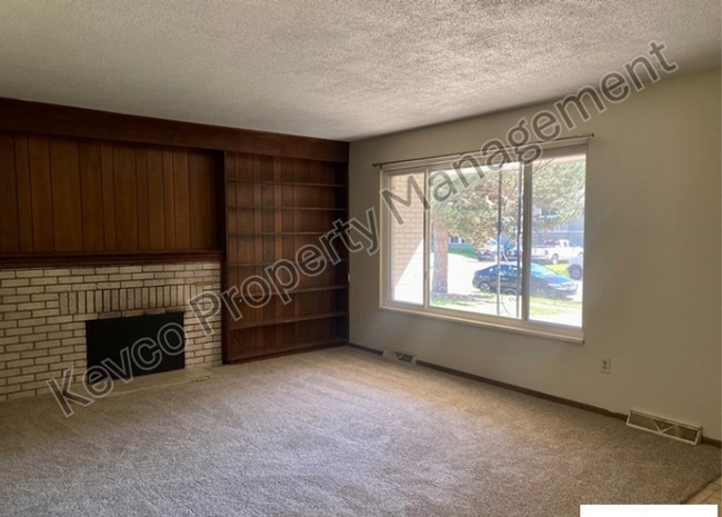 Building Photo - 2805 Redwing Rd