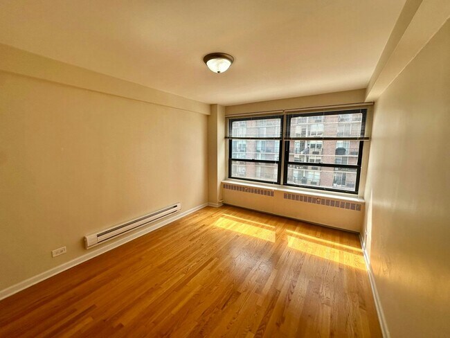 Building Photo - 4180.5 N Marine Dr