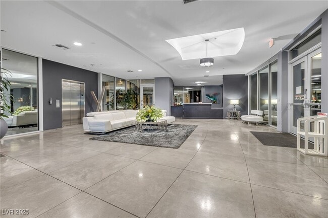 Foto del edificio - 8925 W Flamingo Rd