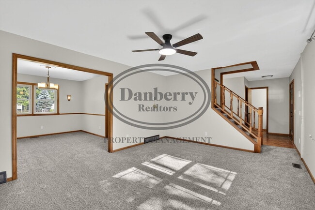 Building Photo - 3018 Gleneagle Dr