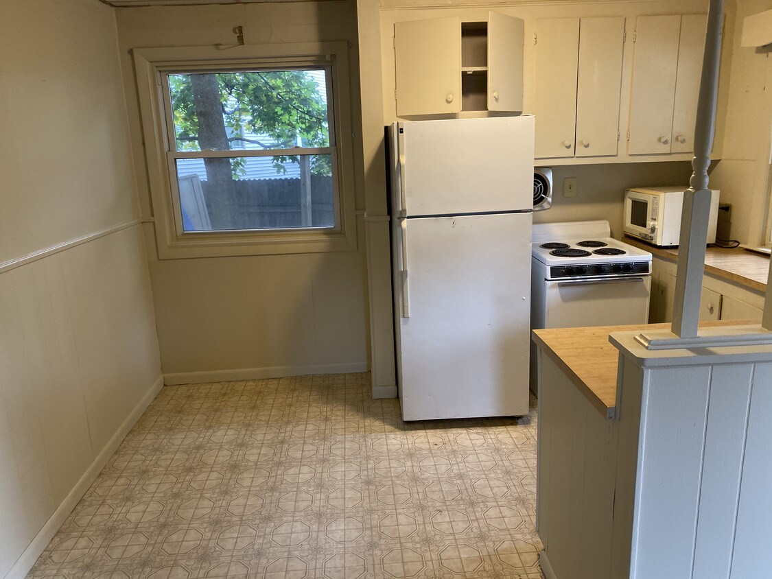 126 Hampshire St, Auburn, ME 04210 Apartments in Auburn, ME