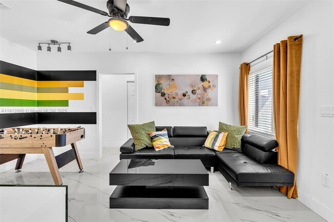 Foto del edificio - 797 NW 35th St