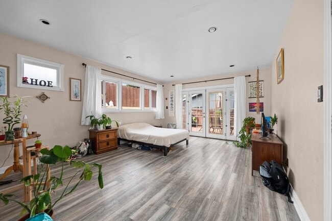 Foto del edificio - 4840 College Ave