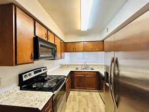 Building Photo - 8030 Sands Point Dr