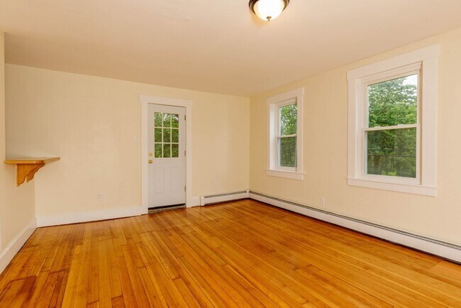 Foto del edificio - 365-367-367 Princeton Rd