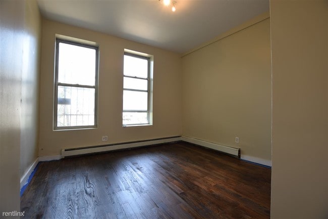 Building Photo - 355 Chauncey St