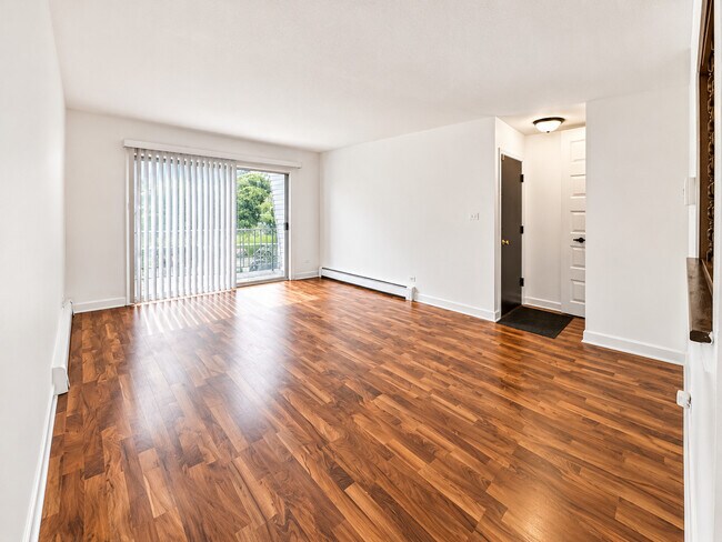 Foto del edificio - 5733 W 103rd St