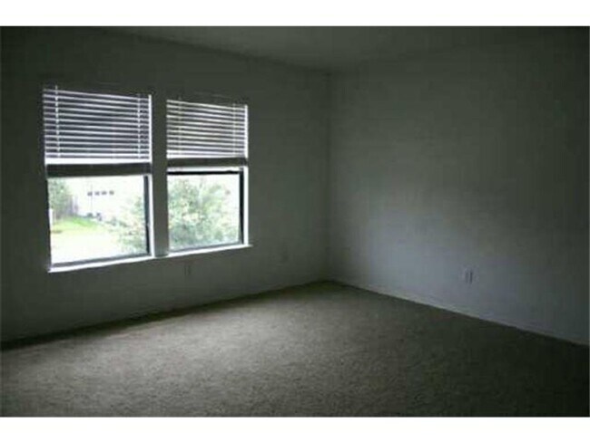 Foto del edificio - Spacious 4 Bed/2 Bath in Saddlewood Estates