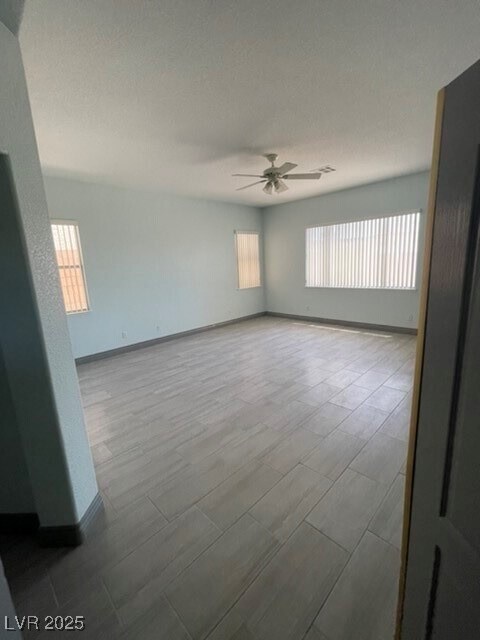 Foto del edificio - 6555 Lucky Boy Dr