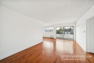 Building Photo - 1050 S Wooster St