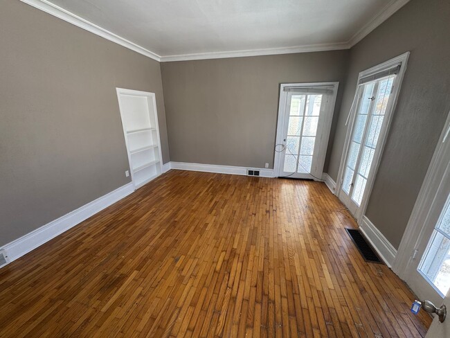 Photo - 1115 N Capitol Ave Apartment