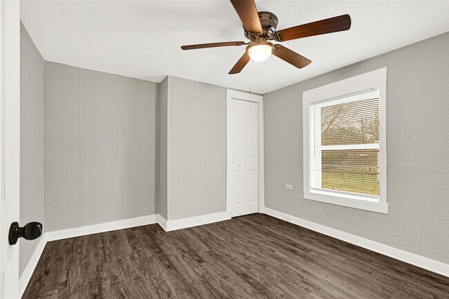 Foto del edificio - 6218 Woodrow St