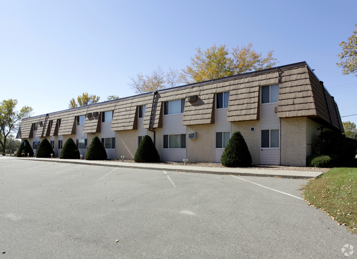 Primary Photo - ridgeway court apartments III & IV
