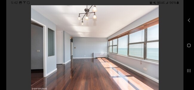 Building Photo - 6157 N Sheridan Rd