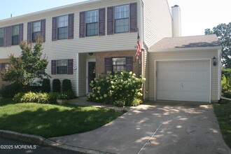 Building Photo - 35 Apple Dr
