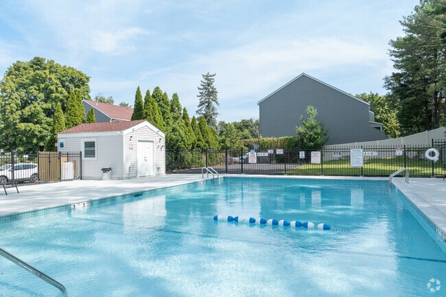 50 Rinaldi Blvd. Poughkeepsie, Nueva York 12601 - Kaal Rock Manor Apartments