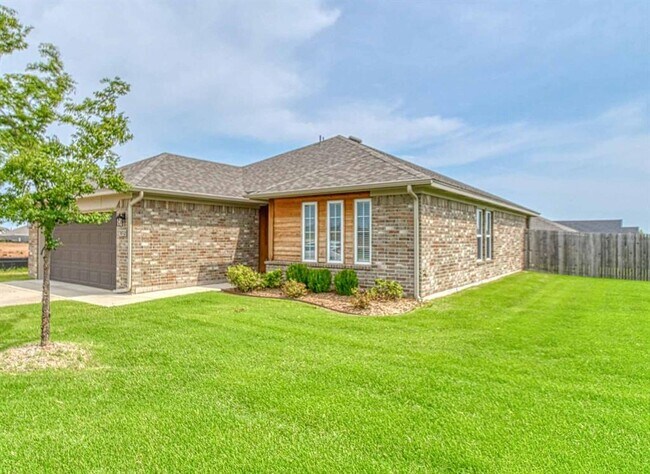 Foto del edificio - 8712 Thera Dr