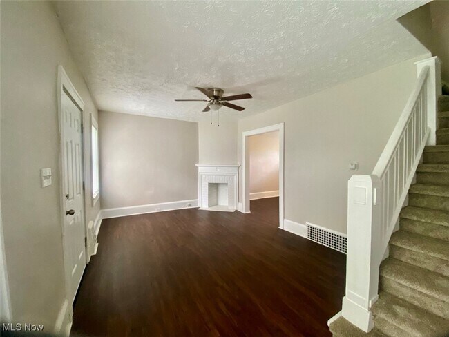 Foto del edificio - 161 Walnut Terrace