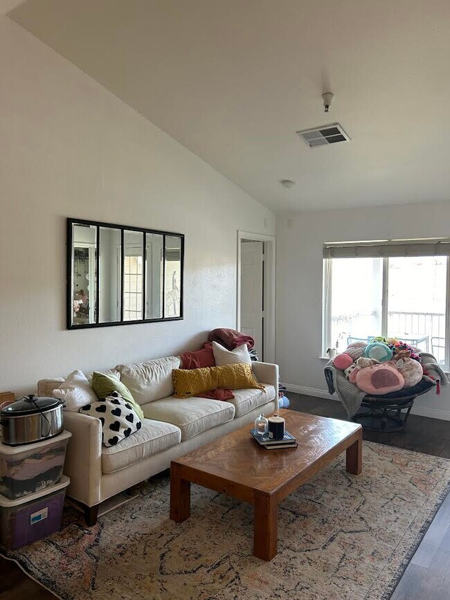Building Photo - 200 Talus Way