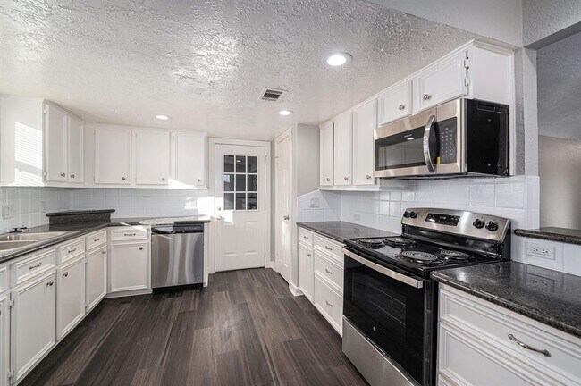 Foto del edificio - 12757 Lake Conroe Hills Dr