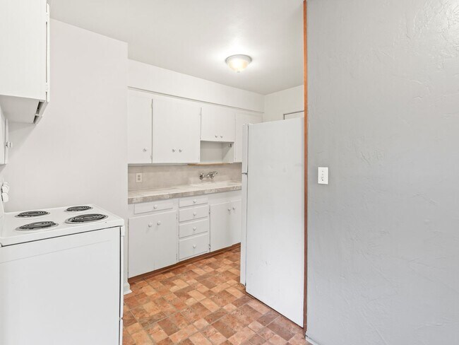 Foto del edificio - 9572 N Calhoun Ave