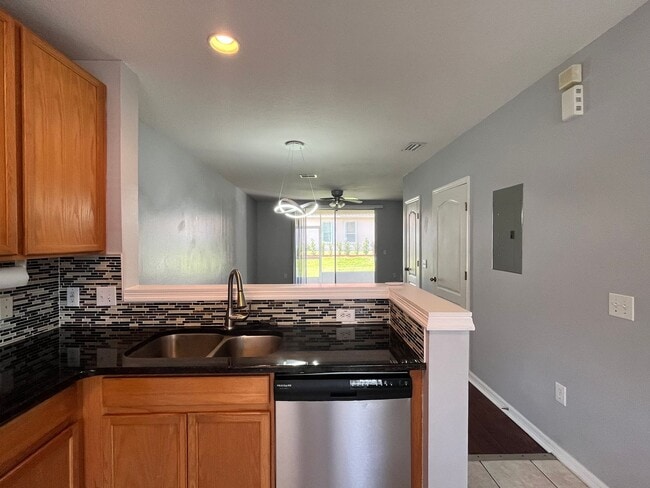 Building Photo - 1306 Hampton Park Ln
