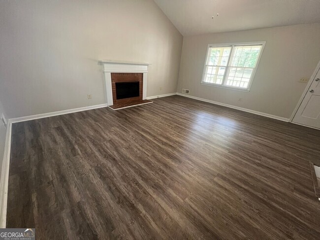 Foto del edificio - 1606 Windy Hill Pl SE