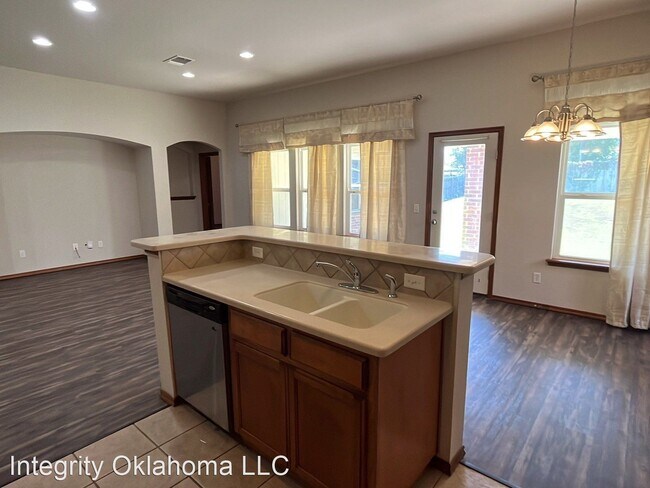 Foto del edificio - 3 br, 2 bath House - 1304 Olmstead Ct.