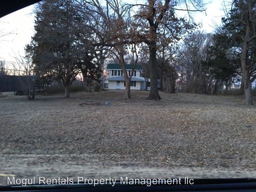 Building Photo - 1308 E 55th St S