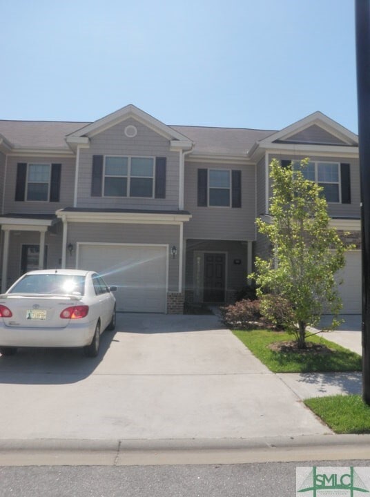 555 Canyon Oak Loop, Richmond Hill, GA 31324 Townhome Rentals in Richmond Hill GA