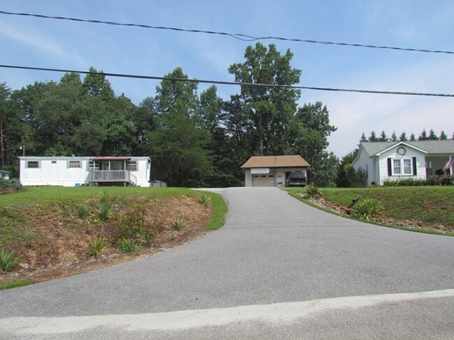 Building Photo - Green Mtn View Estates