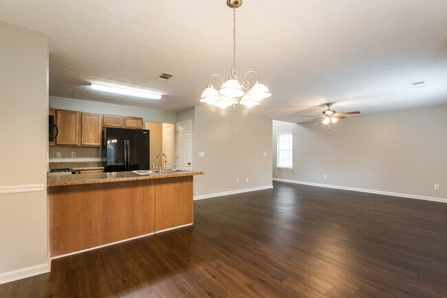 Building Photo - 1114 Dunaway Dr