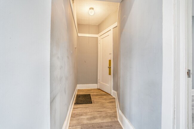 Foto del edificio - 1707 W Wallen Ave