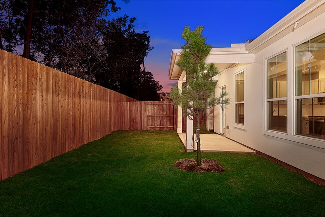 Building Photo - Boardwalk Village