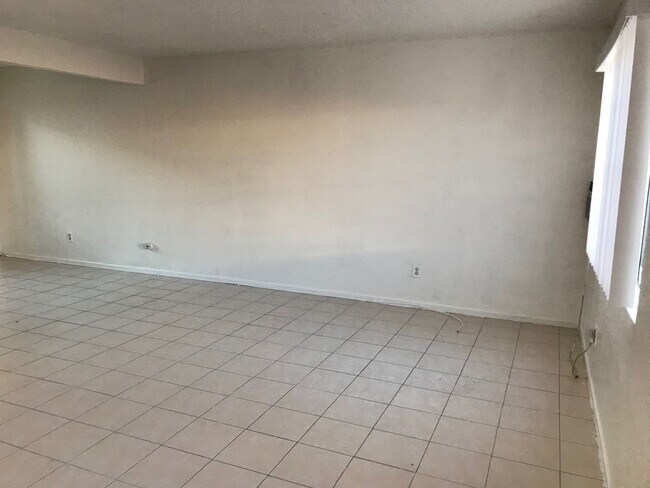 Building Photo - 22129 Tehama Rd