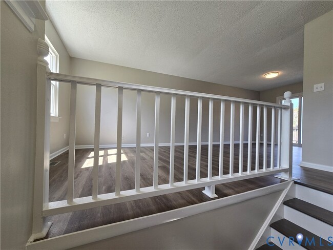 Foto del edificio - 10200 Stroud Ln