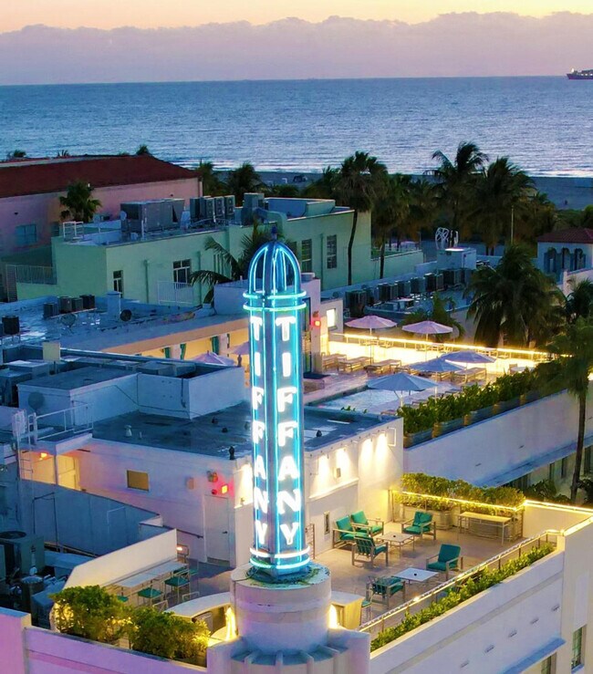 Foto del edificio - 825 Jimmy Buffett Mem Hwy