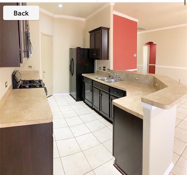 Foto del edificio - 5603 Sunfall Bend Ln