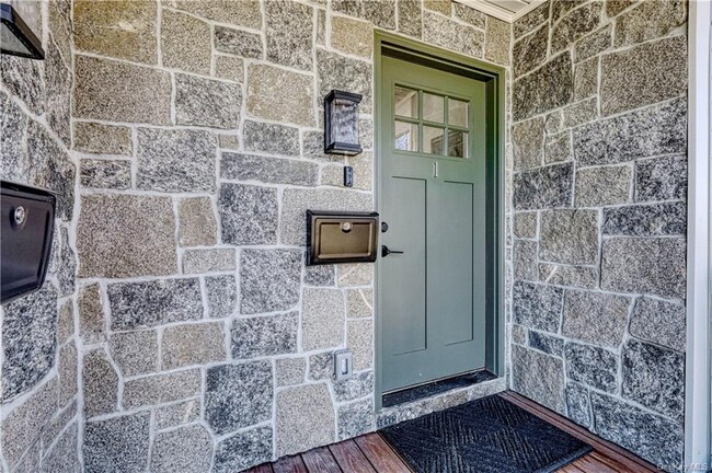 Foto del edificio - 41 Old Middletown Rd