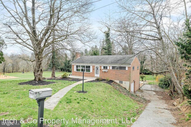 Building Photo - 2 br, 1 bath House - 404 Locust Road