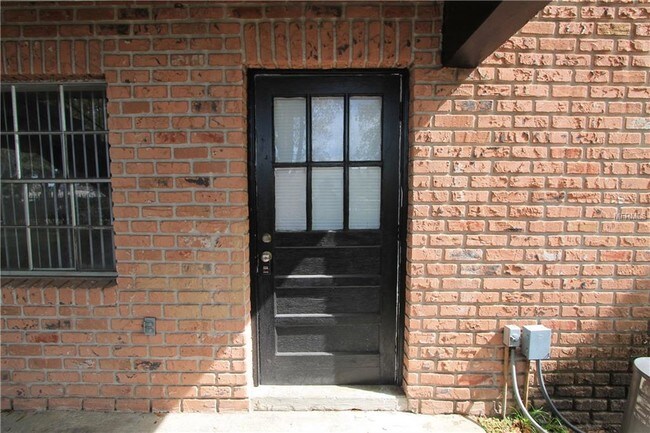 Foto del edificio - 1432 Holden Ave