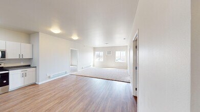 Living Room - Marion Crossing Apartments