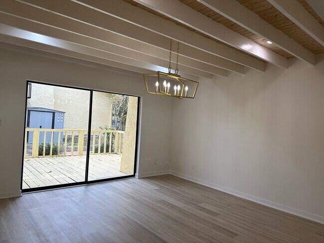 Foto del edificio - 7514 Bolanos Ct