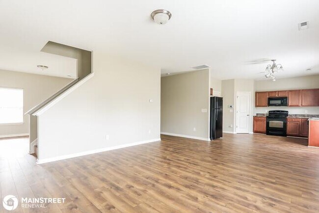 Building Photo - 1918 Newcomb Dr, Whitsett, NC 27377